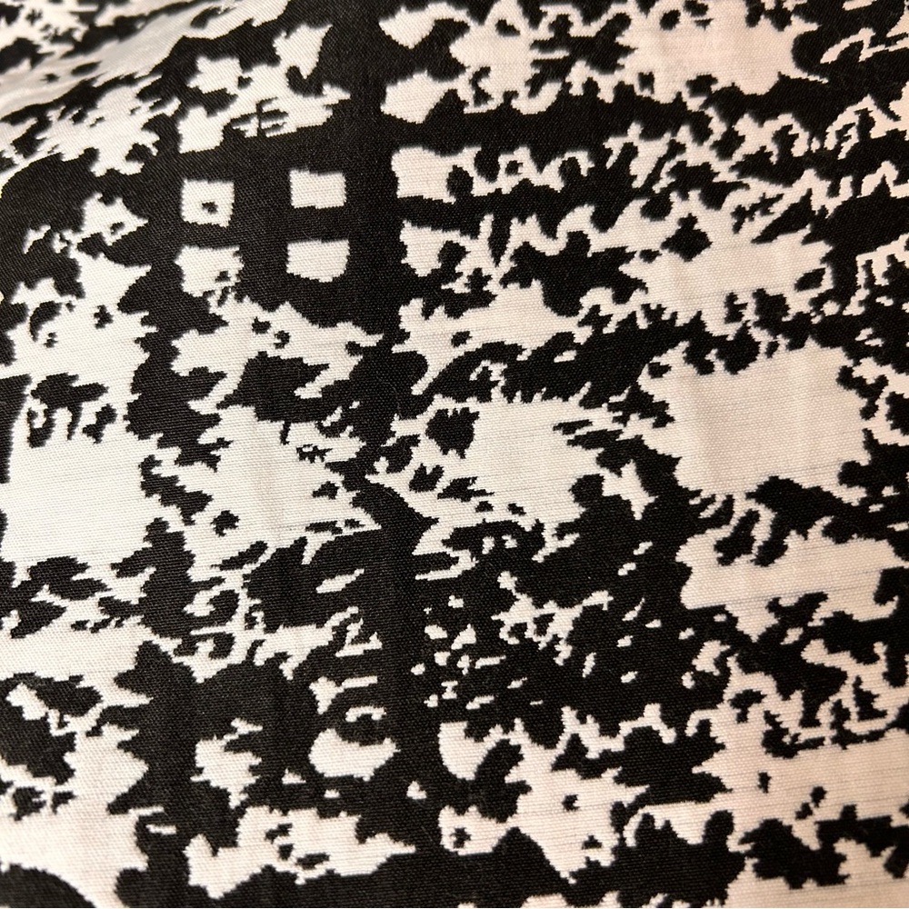 Ann Taylor Black and White Patterned A-Line Skirt - Picture 7 of 9